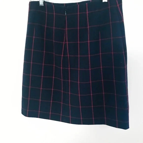Ann Taylor LOFT Modern Button Plaid Skirt | 2 - Picture 3 of 7